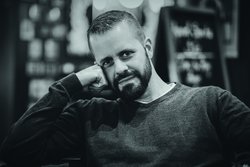 Luis Pazos